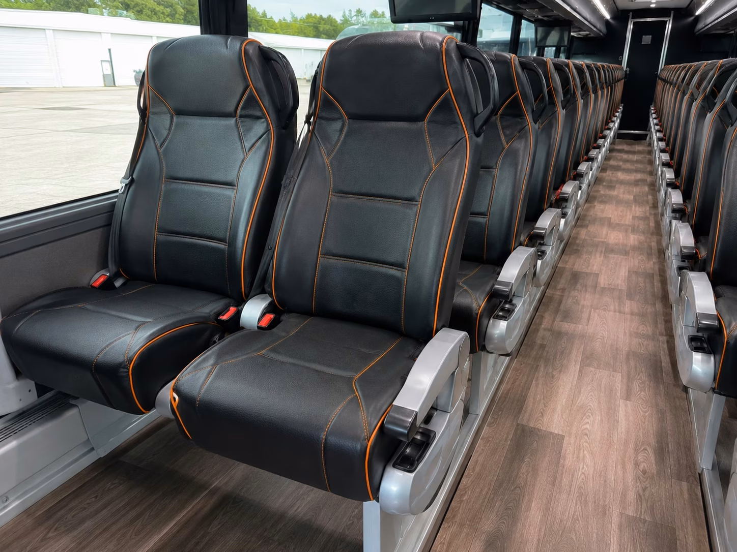 kennewick 56 passenger charter bus rental