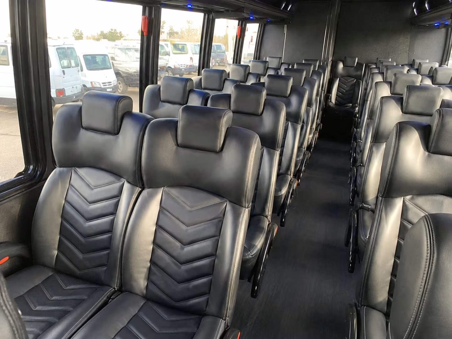 kennewick minibus rentals and party buses for every prom group size